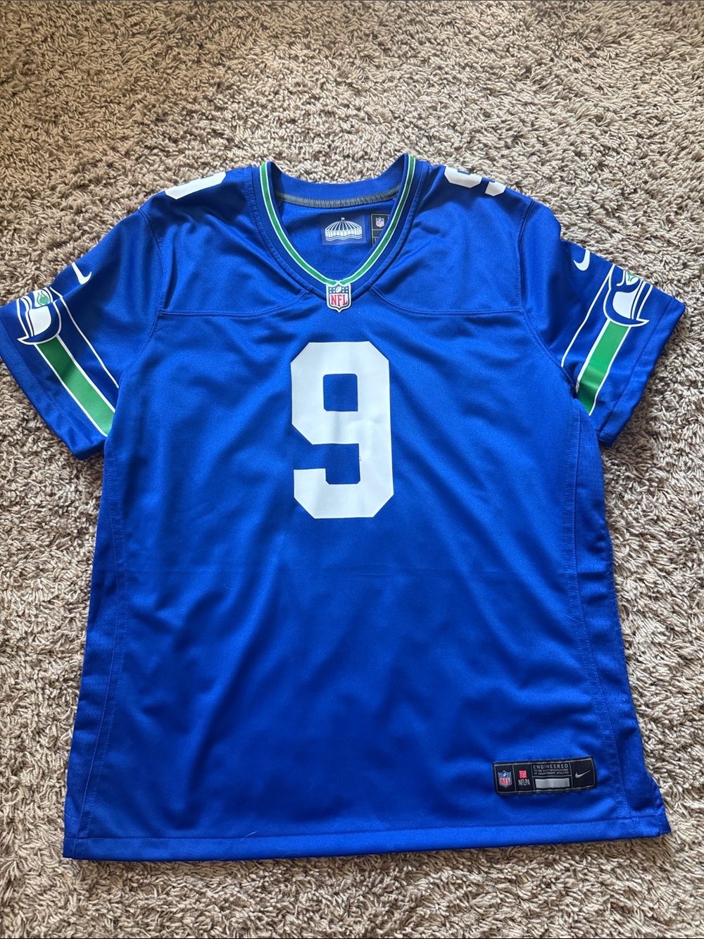 NFL Kids Seahawks Retro #9 (Walker III) Jersey. Size XXL.